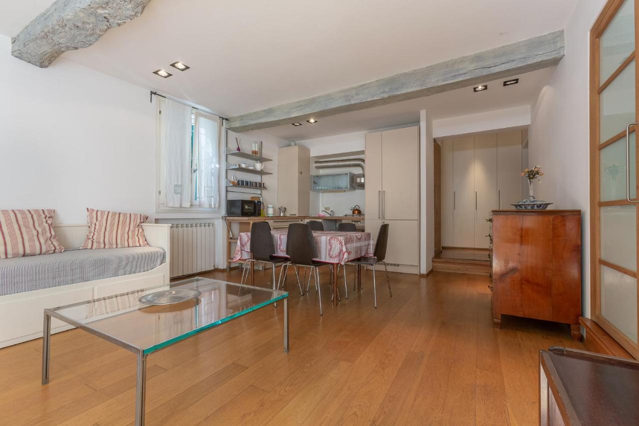 Pleasant Central Apartment With Garden Bologna Esterno foto